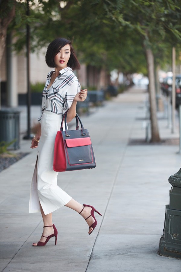 Diện chân váy midi đẹp mọi hoàn cảnh mà chẳng lo kén dáng